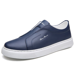 Sneakers with a casual style and anti slip lace up flat bottom with soft sole and soft surface can be easily kicked with one foot
