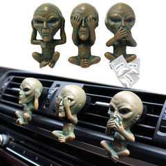 Alien aromatherapy clip decoration resin car air conditioning vent aromatherapy clip decoration