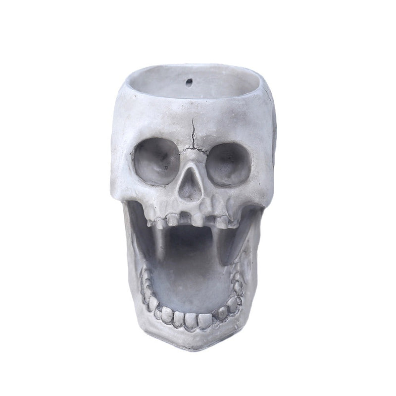 The resin three-dimensional skull feeder base can hang an automatic animal feeder