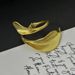 Metal leaf shaped flower bracelet bracelet