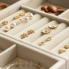 Plush jewelry storage box jewelry box rings earrings bracelets necklaces storage display shelf