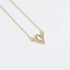 Roman retro flag design pendant necklace for women's collarbone chain