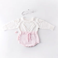 Baby handmade love sweater, knitted sweater, long sleeved jumpsuit, bag, buttocks, sweatshirt, crawling suit