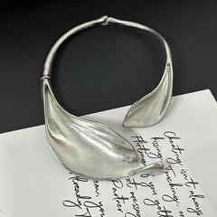 Metal leaf shaped flower bracelet bracelet
