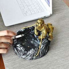 Creative King Kong domineering gorilla ashtray study decoration gift