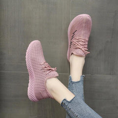 Fashionable running shoes with soft soles trendy fly woven mesh Korean version casual sports single shoes