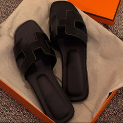 Flat bottomed beach sandals are fashionable casual lightweight and can be worn as a single drag
