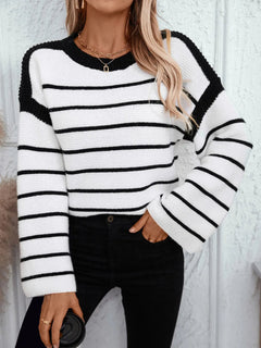 Round neck loose black and white striped pullover long sleeved knitted sweater for women