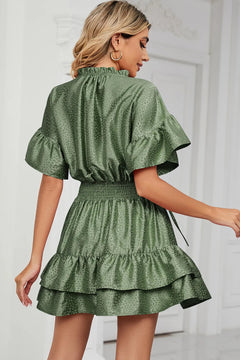 Solid color waist cinching loose V-neck lotus leaf dress for women